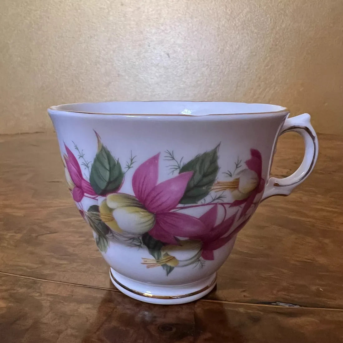 Vintage Royal Vale Floral Print Tea Cup Trio Set
