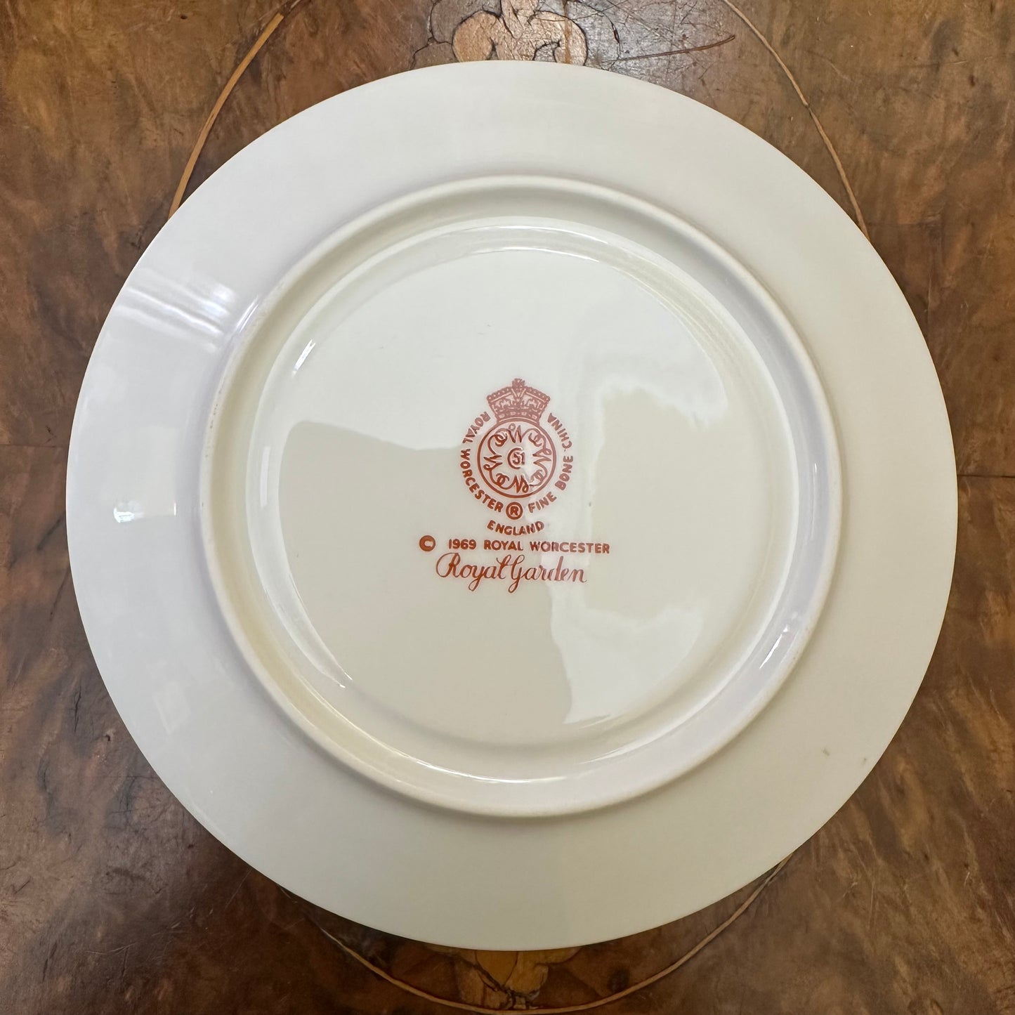 Royal Worcester Royal Garden Saucer Plate