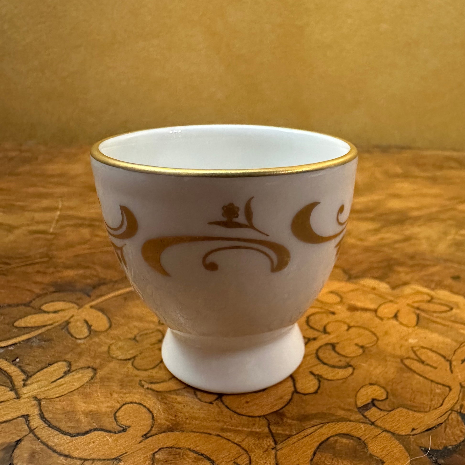 Royal Worcester Verona Egg Cup Holder 