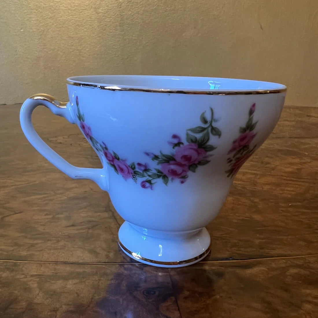 Saji Floral Print Tea Cup Trio Set