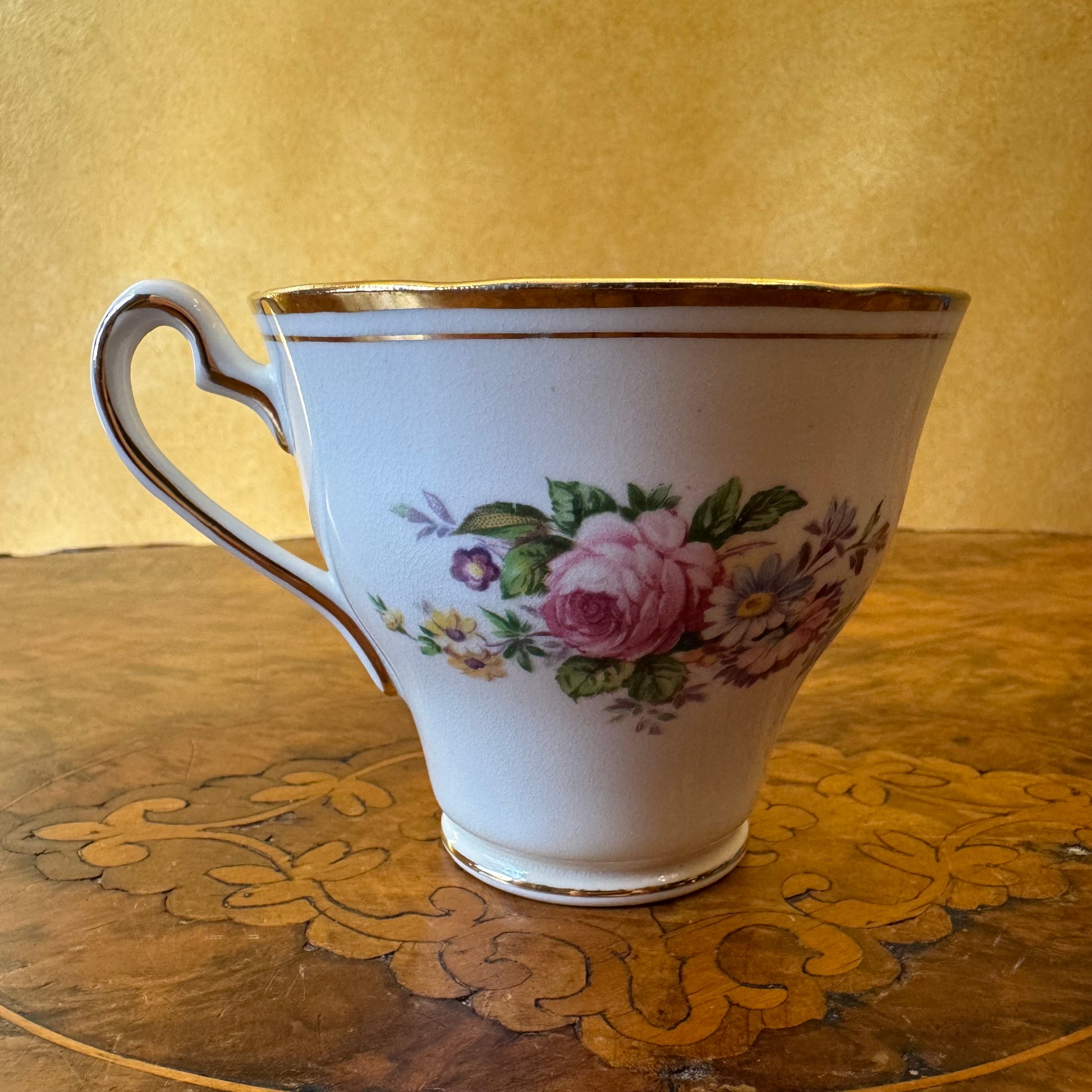 Salisbury Floral  Cup