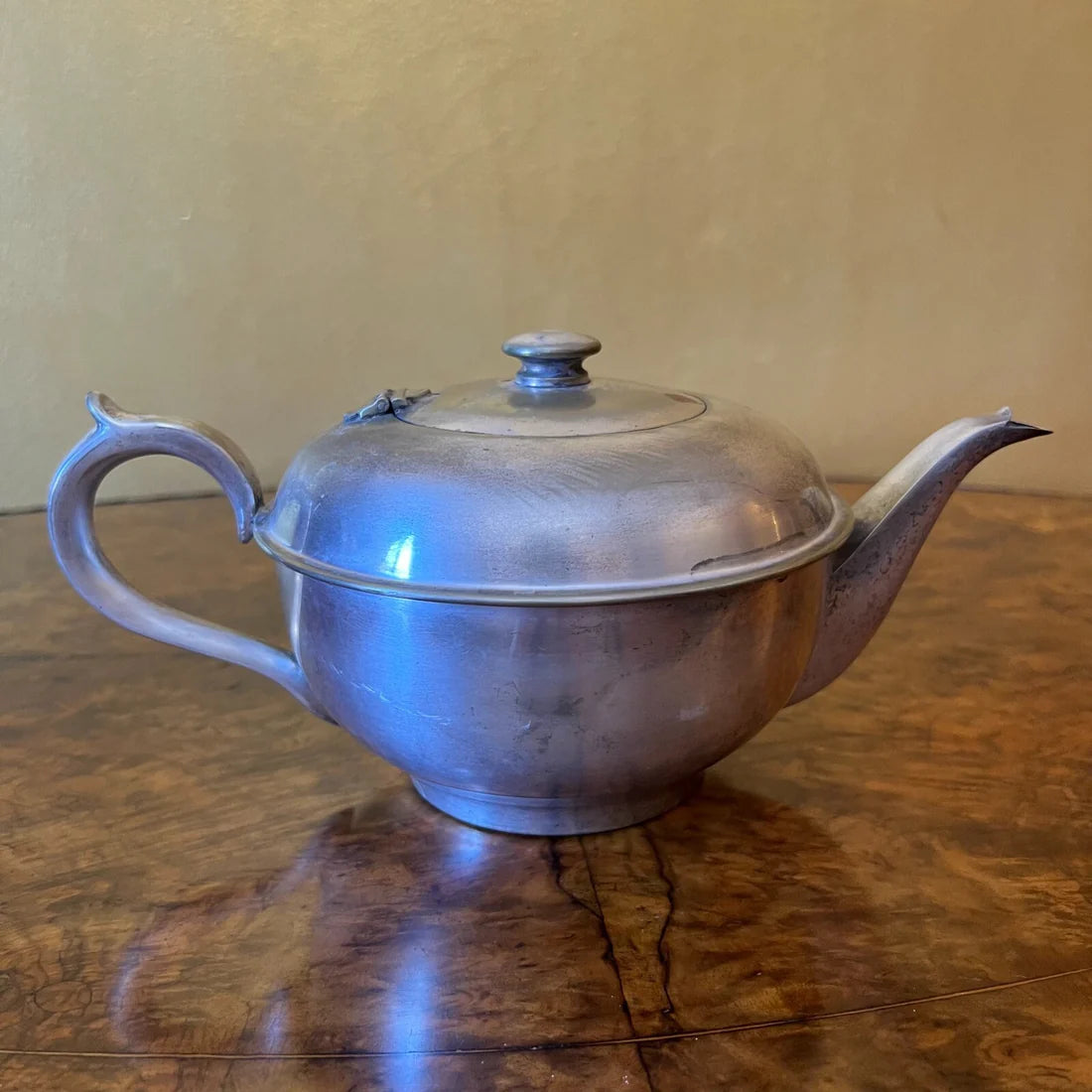 Vintage Saunders Silver Plated Tea Pot