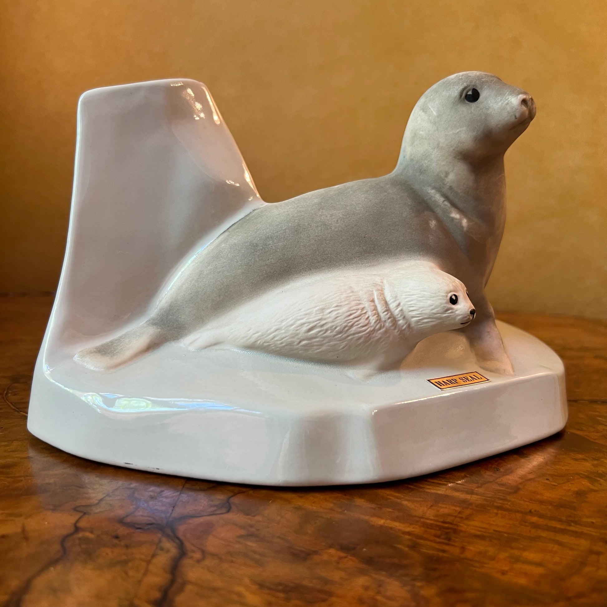 Seal decanter 