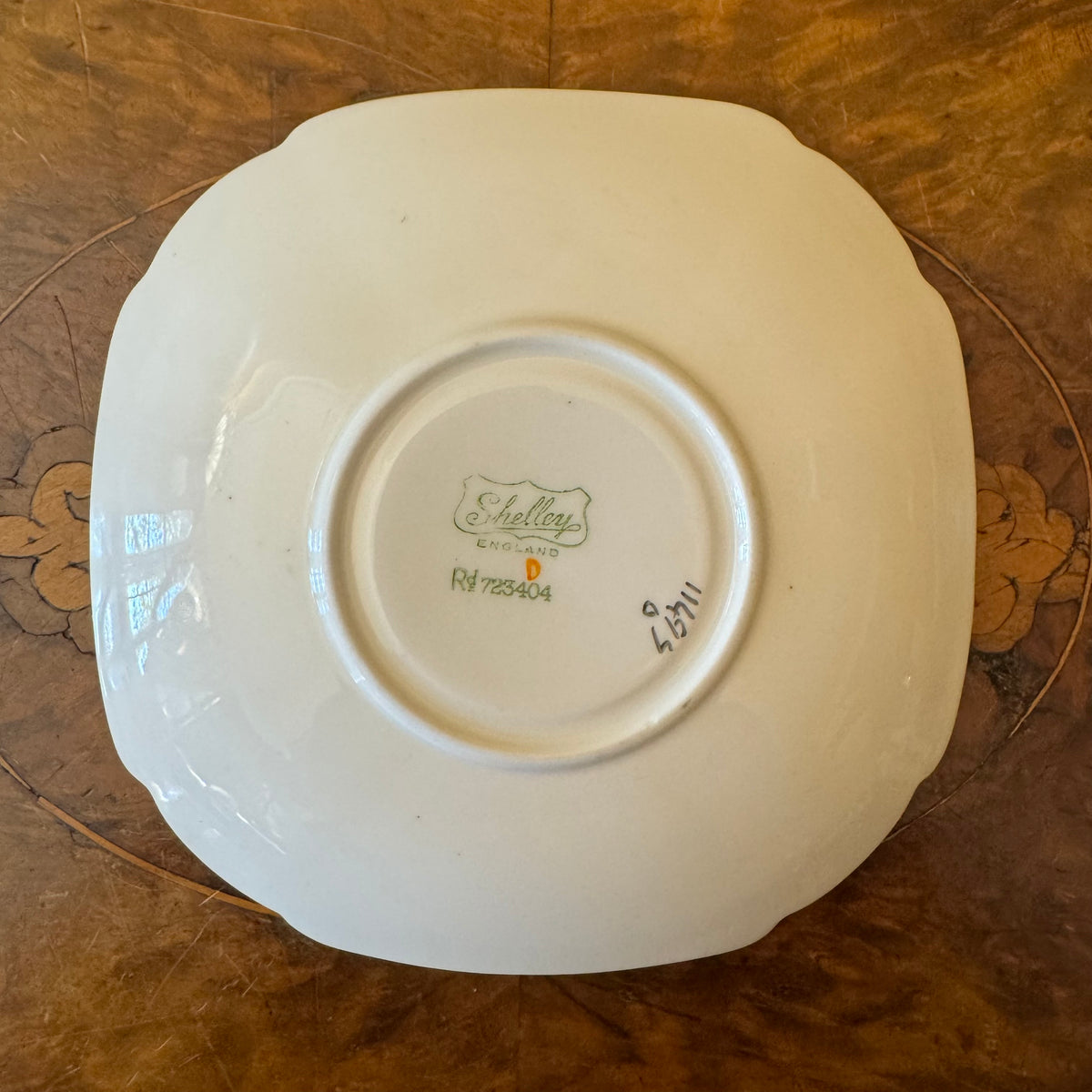 Shelley Art Deco Queen Anne Red Daisy Saucer 
