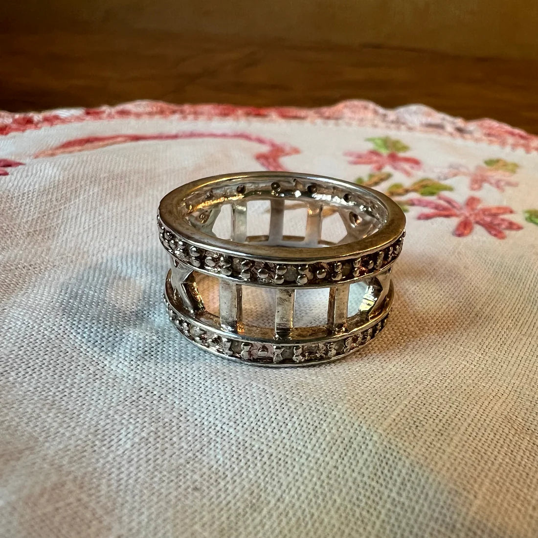 Costume Ring With Diamonti's