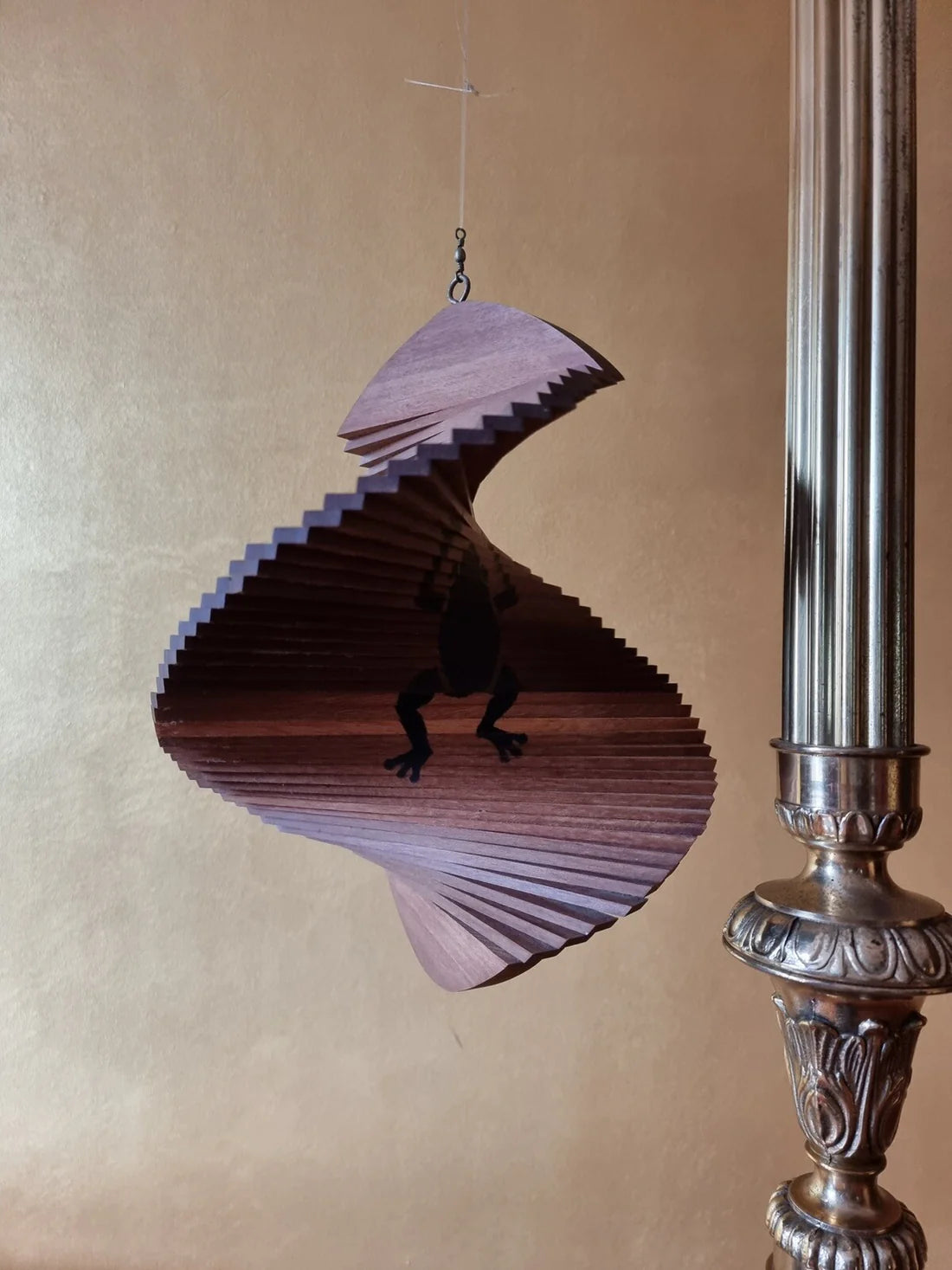 Wooden Spiral Hanging Frog Print Wind Ornament