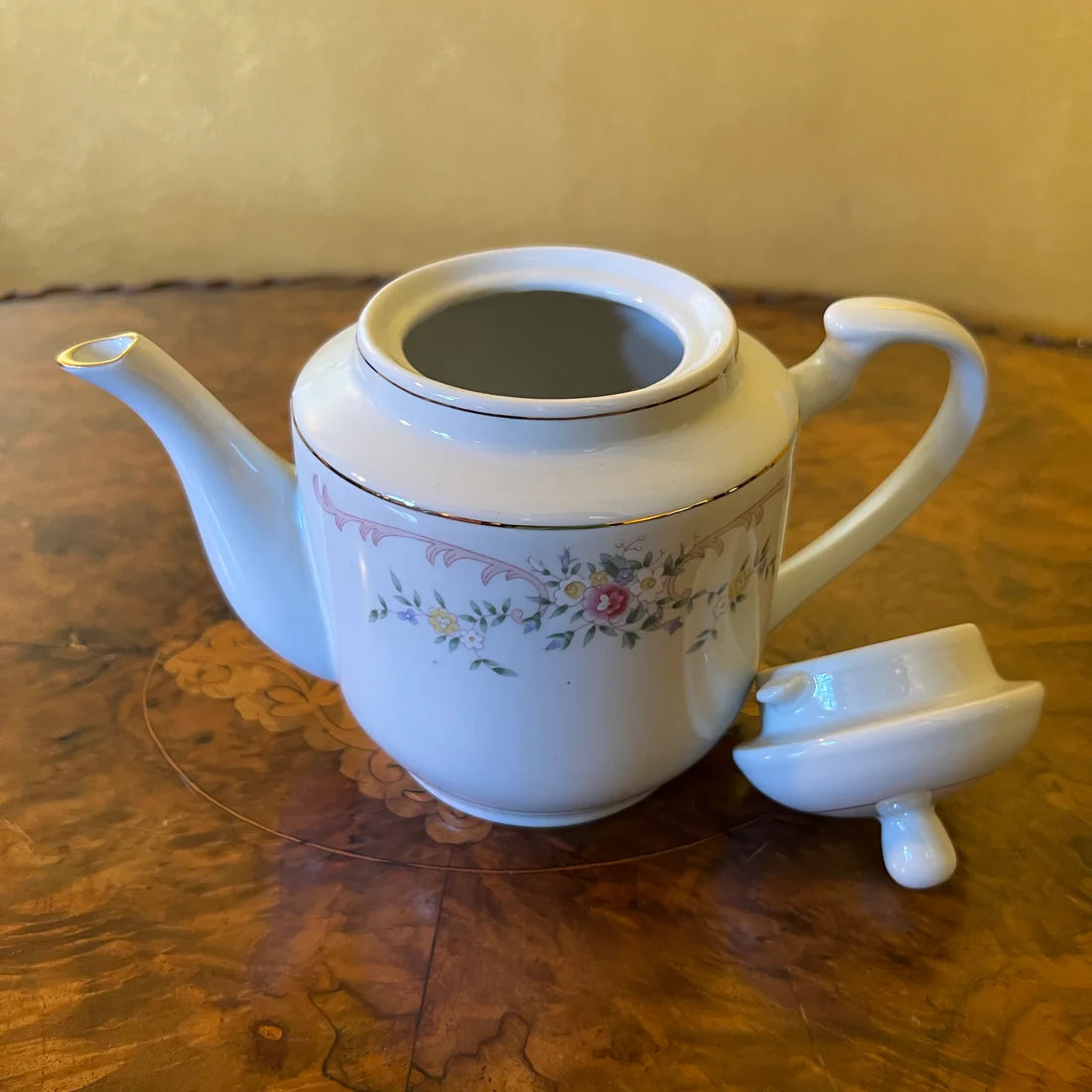 Vintage Sprint Time Teapot