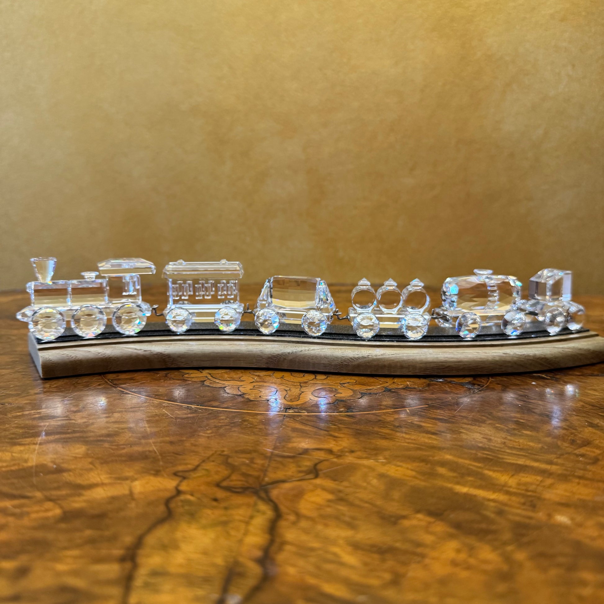 Swarovski Crystal 6 Piece Train Set With Curved Track