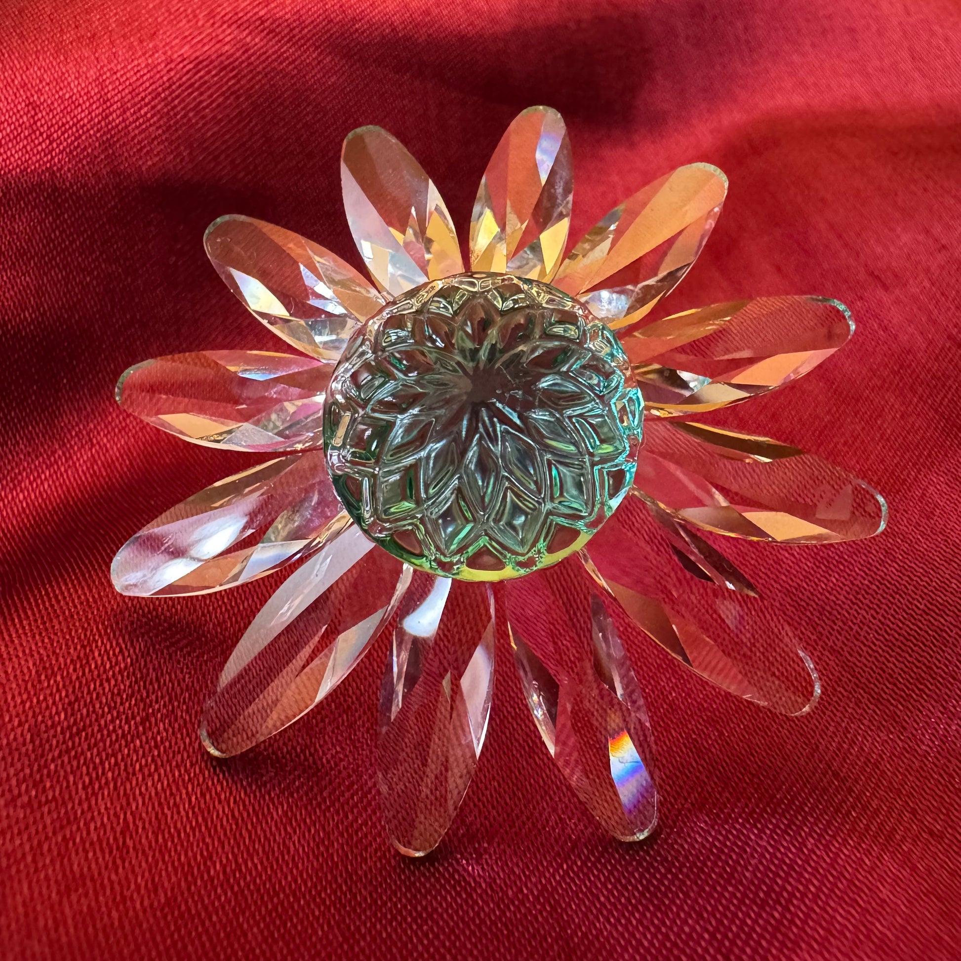 Swarovski Crystal Green Marguerite Member 