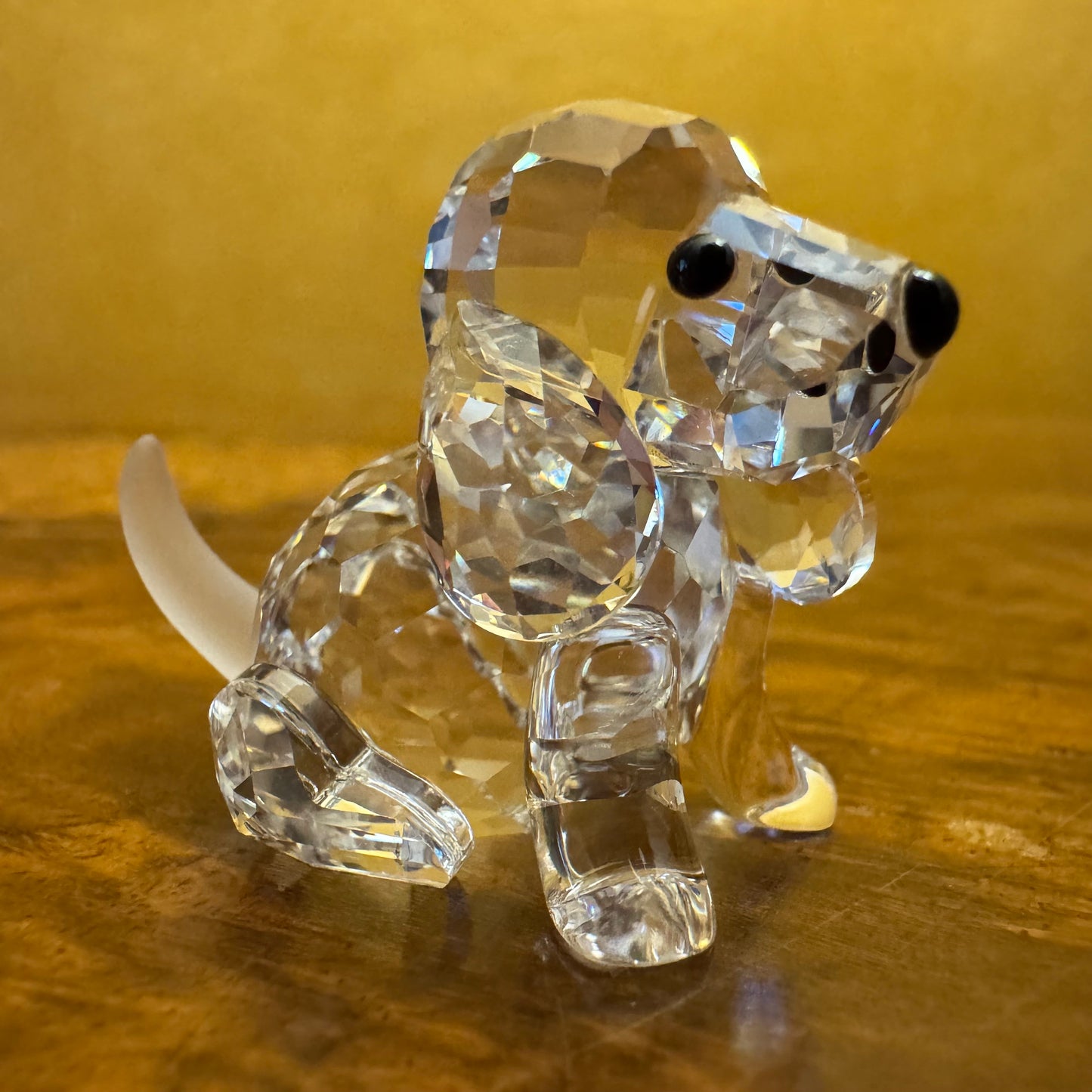 Swarovski Crystal Miniature Beagle Puppy Sitting Figurine 