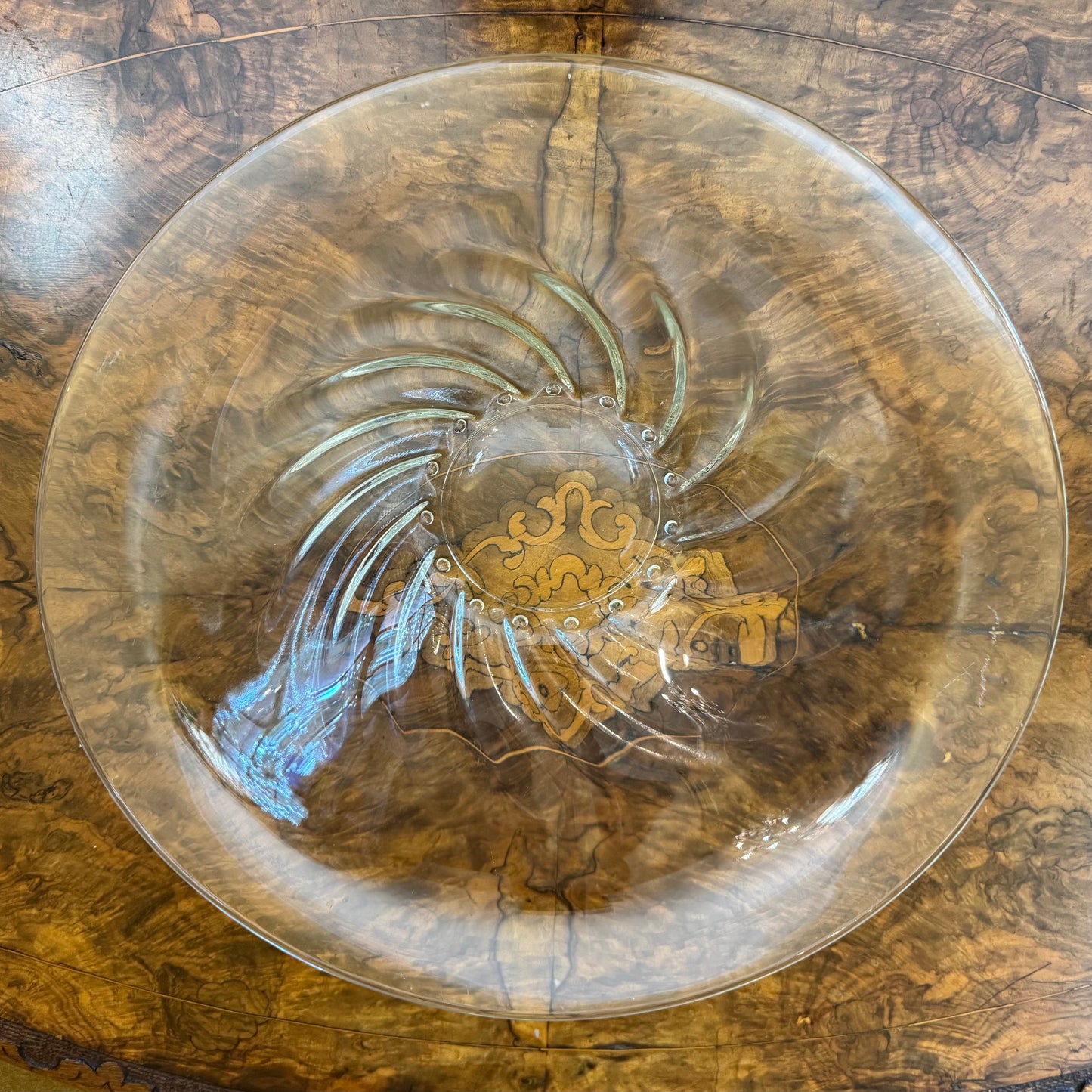 Swirl Base Bowl 