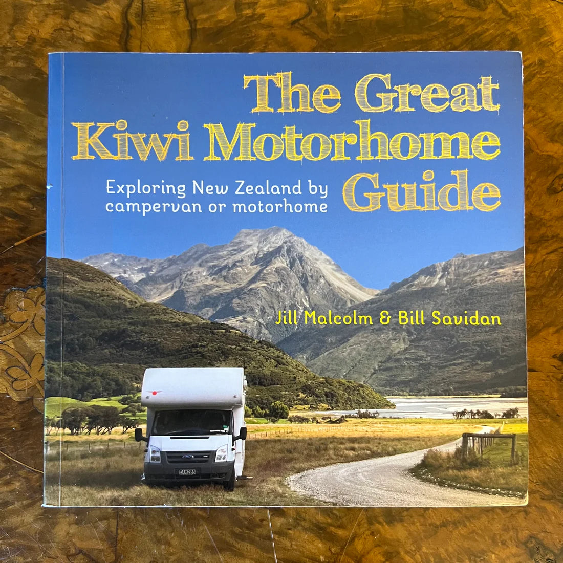 The Great Kiwi Motorhome Guide Paperback by Jill Malcolm and Bill Savidan
