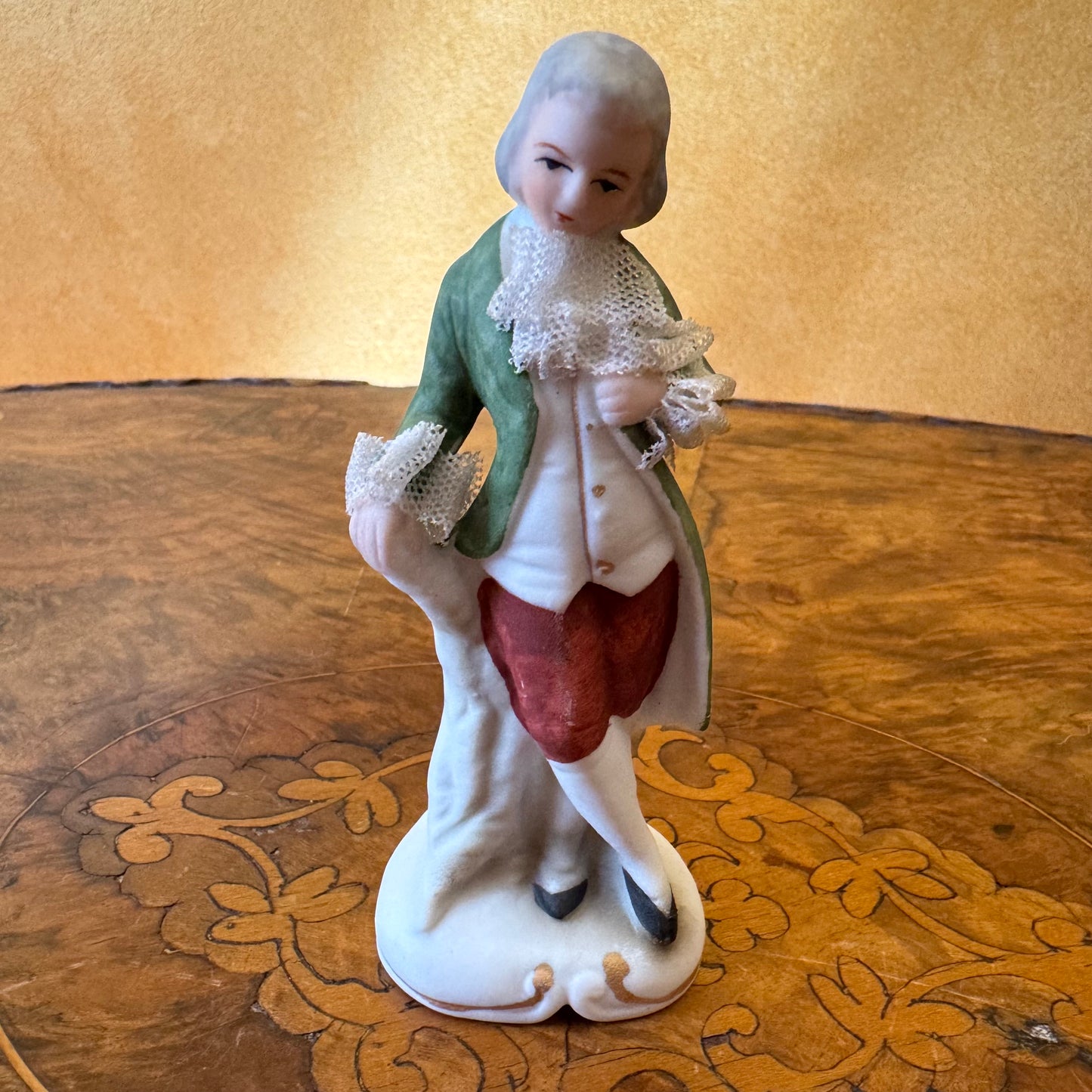 Victorian Man With Lace Detail Figurine 
