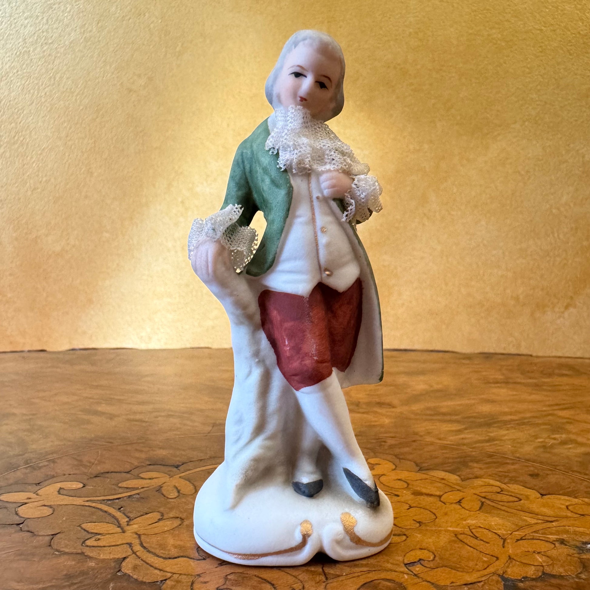 Victorian Man With Lace Detail Figurine Statue 