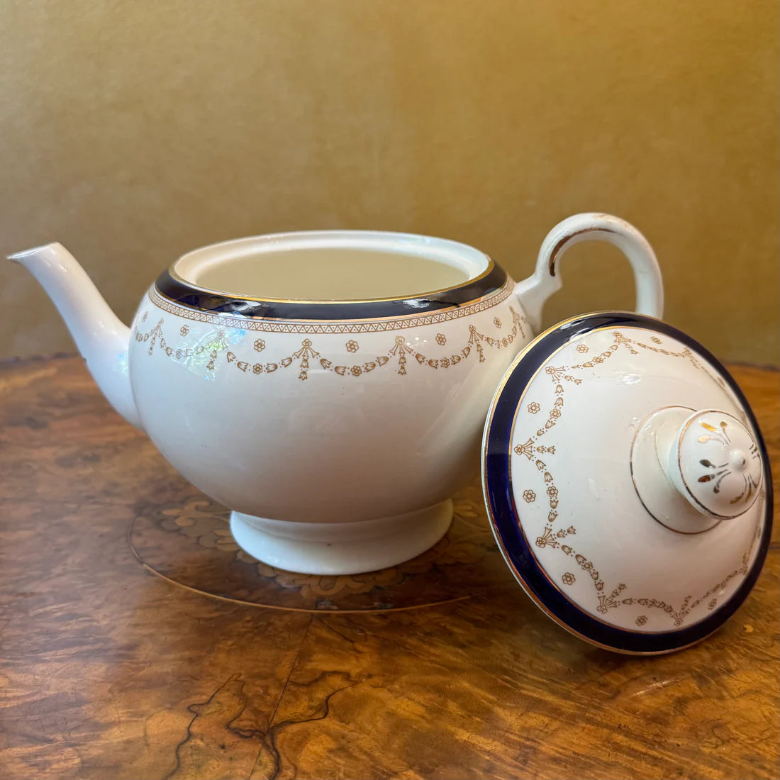 Vintage Alfred Meakin Bleu De Roi Teapot