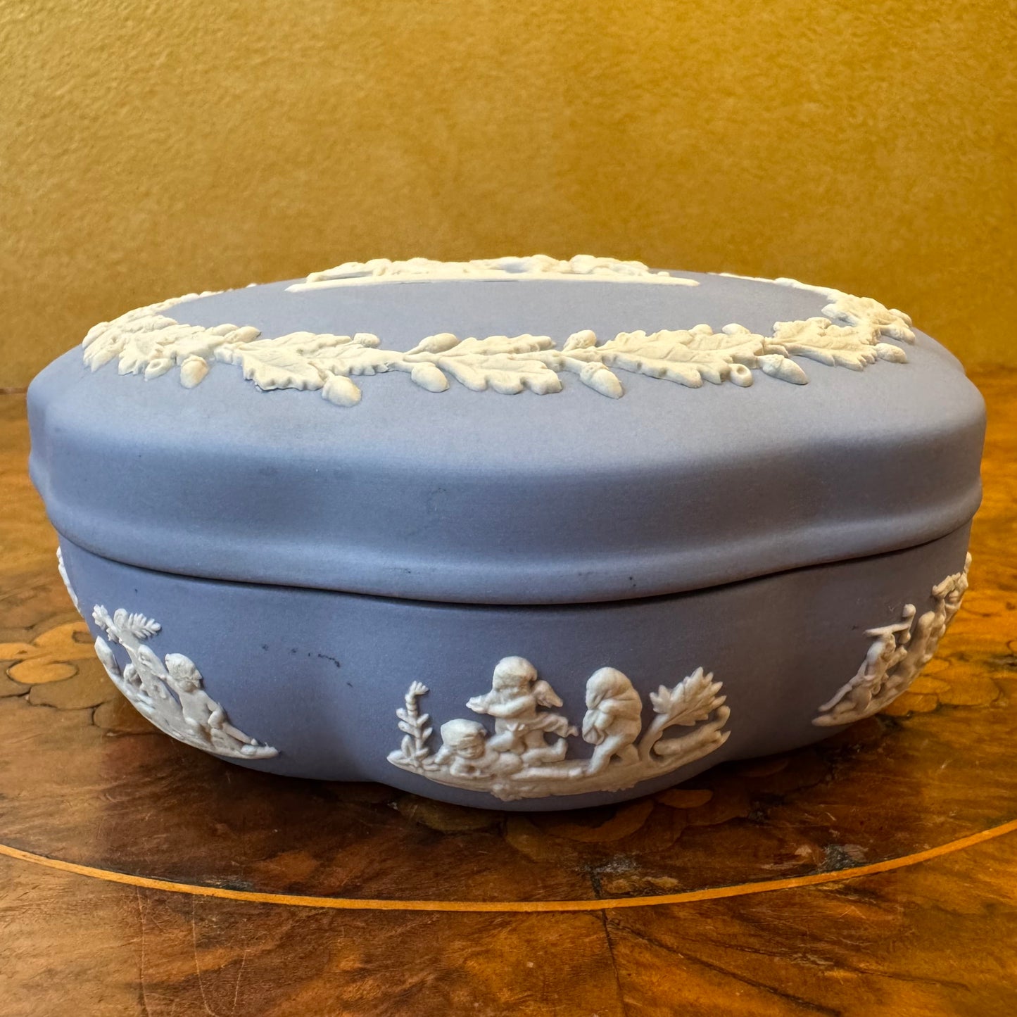 Vintage Blue Wedgwood Jasperware Icarus & Daedalus Scalloped Edge Trinket Box 