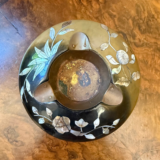 Vintage Brass Inlayed Mother of Pearl Shell Black Lacquer Ashtray