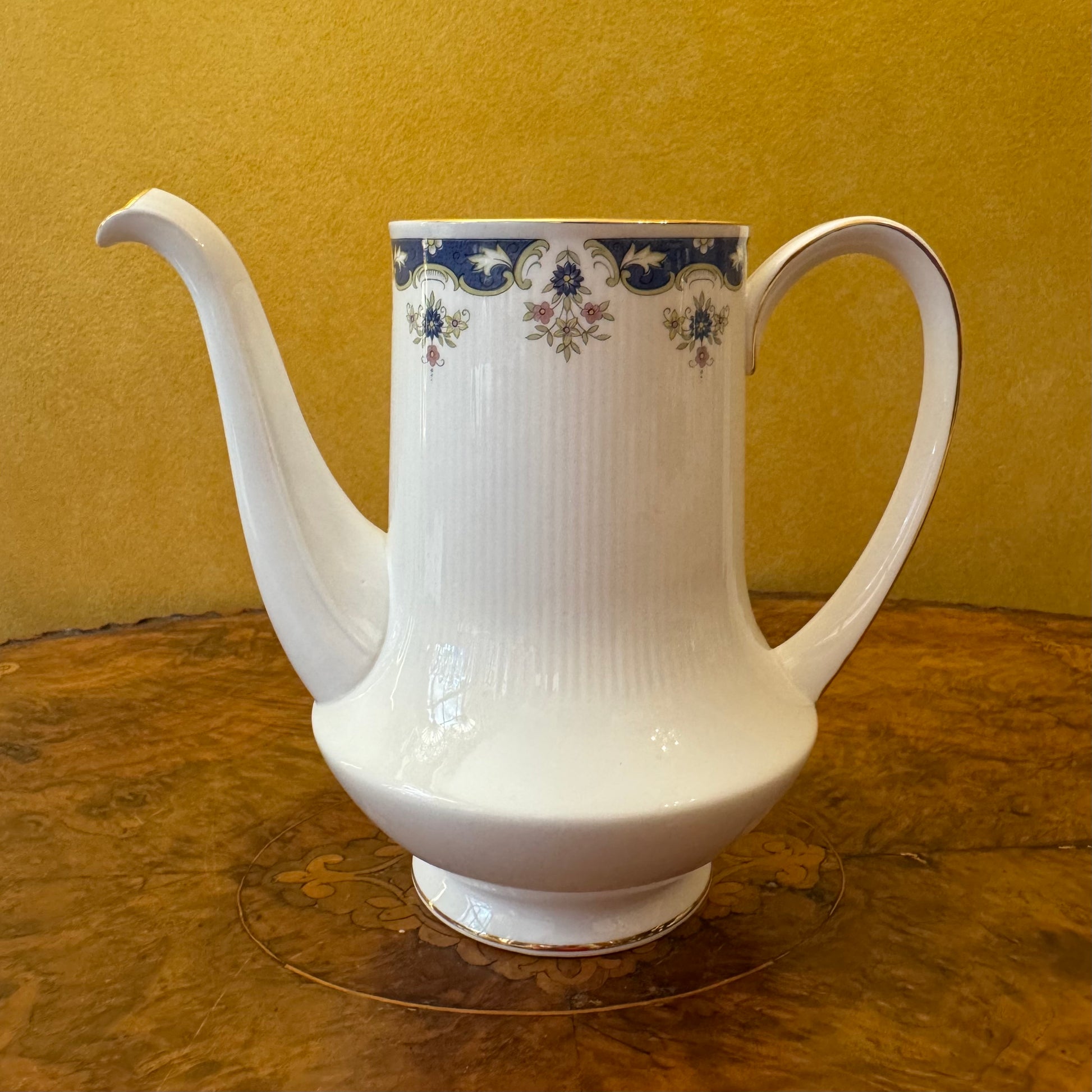 Vintage By Appointment Paragon Coniston Tea Pot 