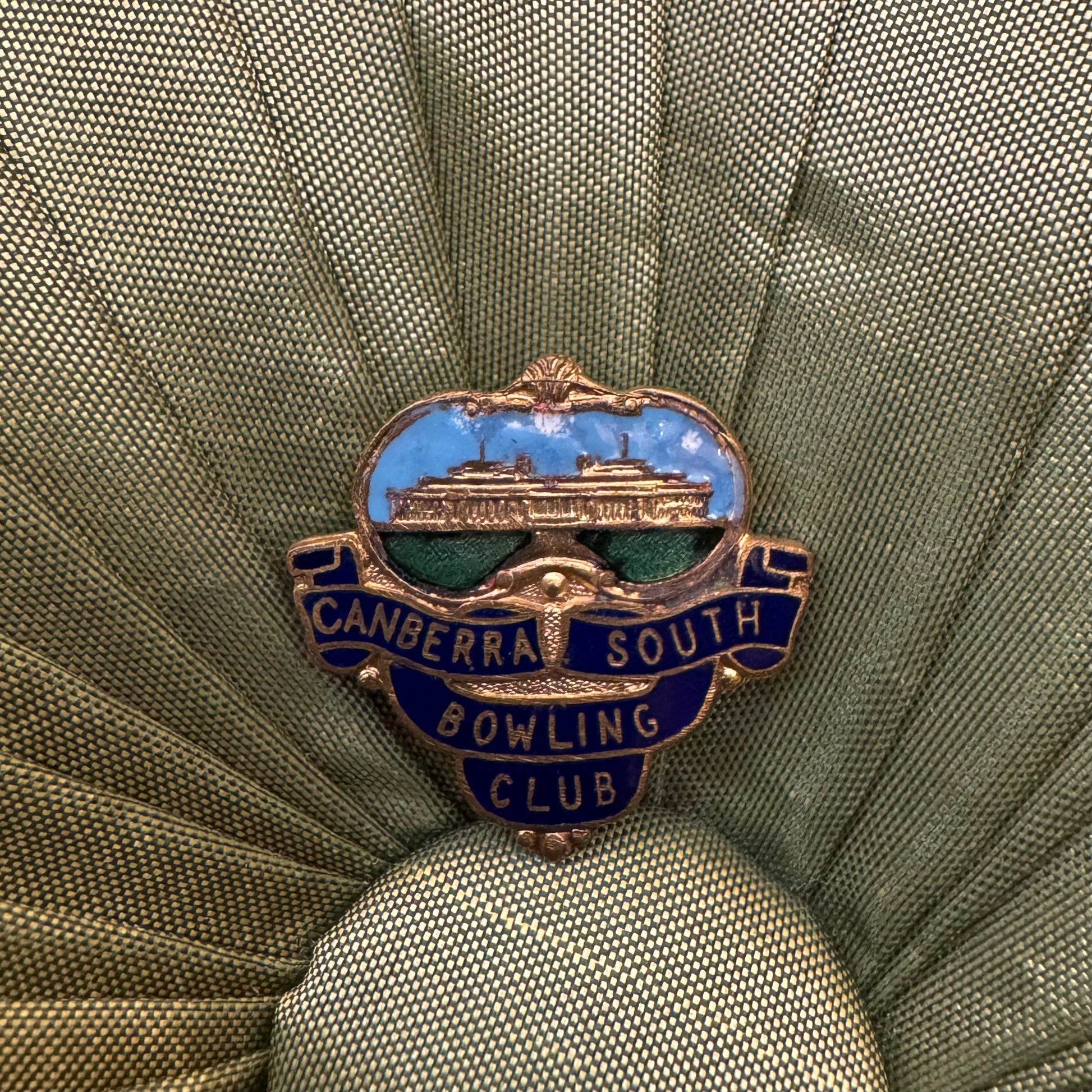 Vintage Canberra South Bowling Club Badge Pin