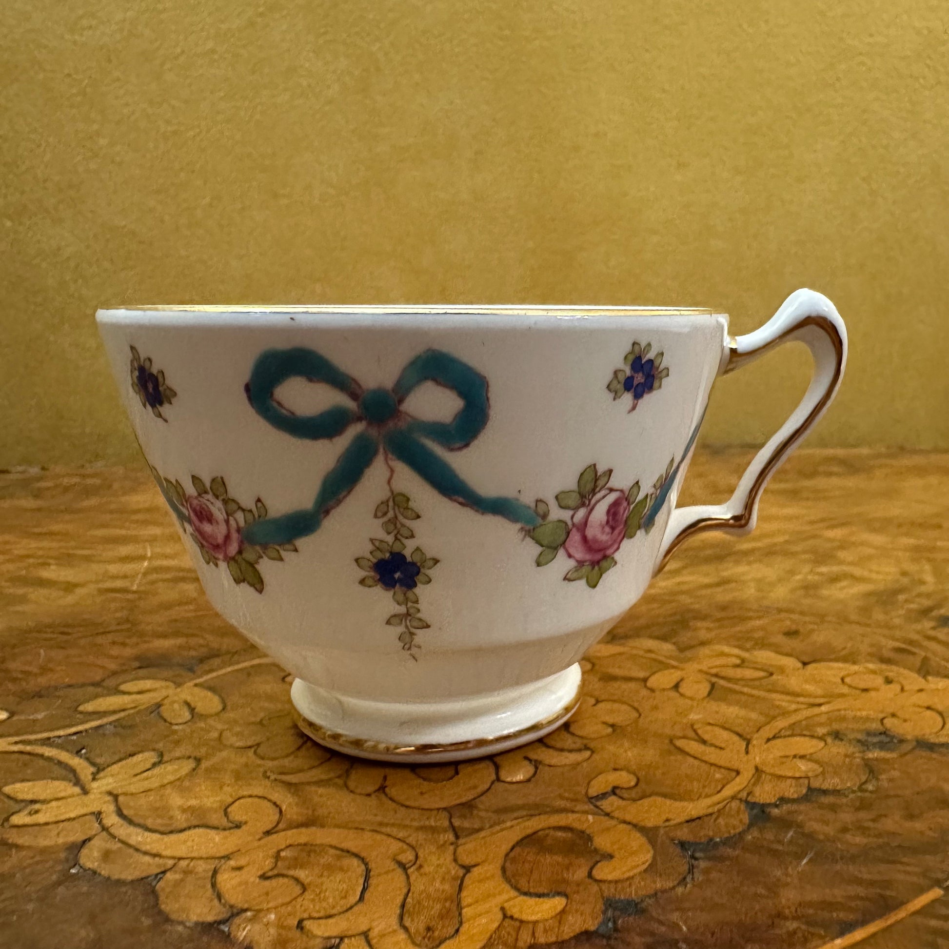 Vintage Crown Staffordshire Blue Bow Ribbon Tea Cup 