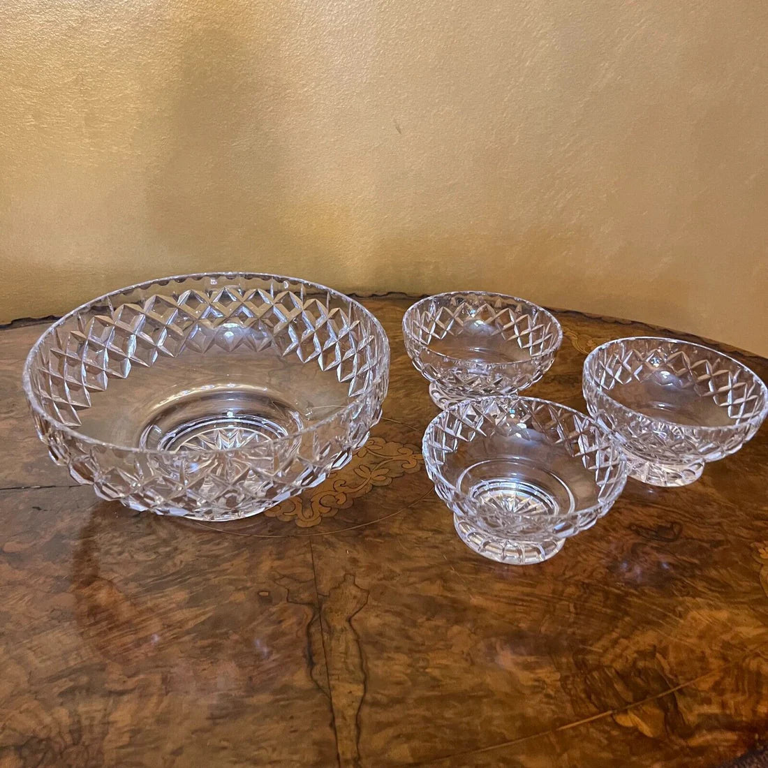 Vintage Crystal Set Of Four Bowls