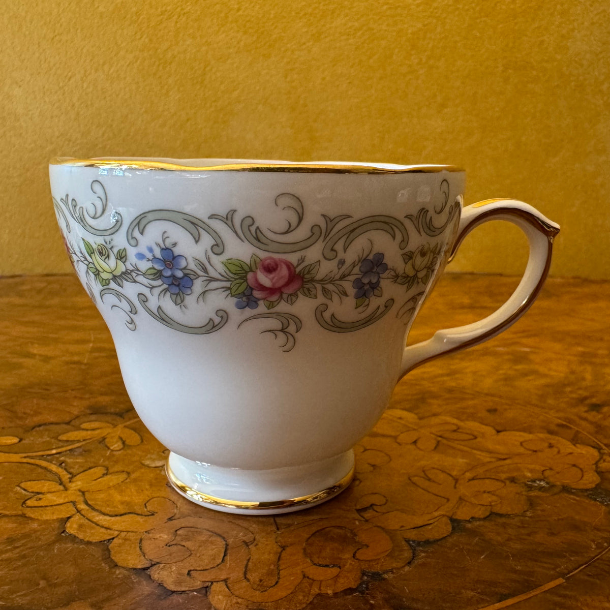 Vintage Duchess Albany Tea Cup Trio 