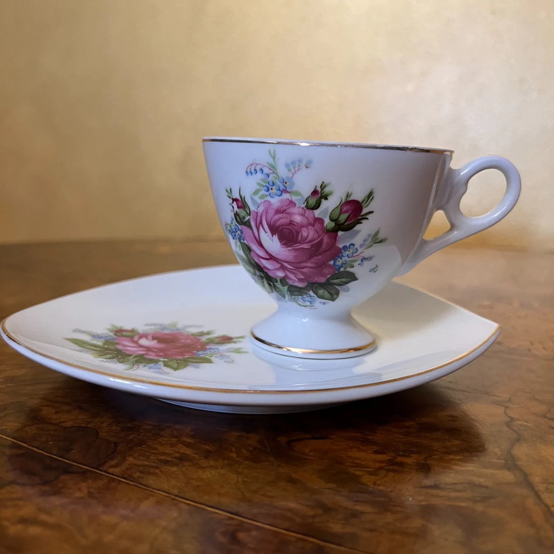 Vintage Floral Tea Cup Tennis Plate