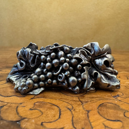 Vintage Grapes Design Desk Items Holder 