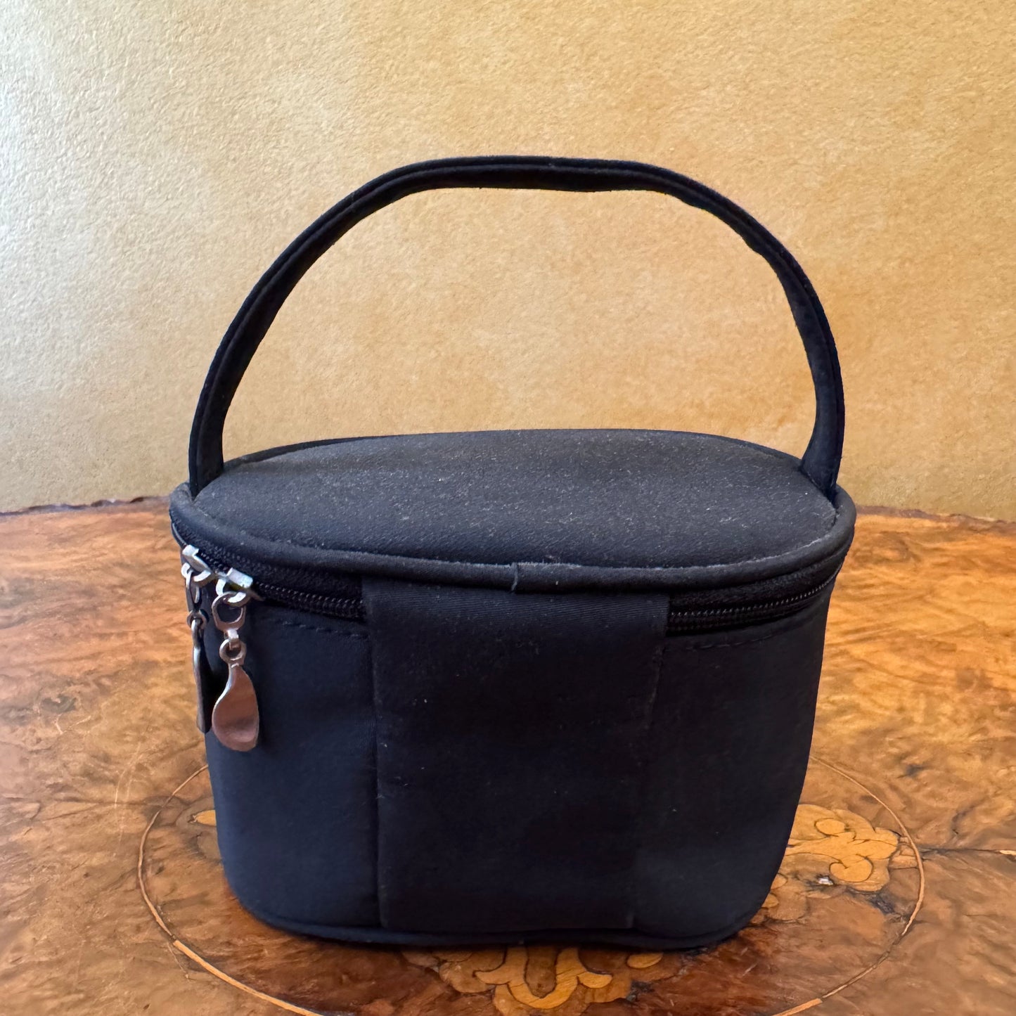 Vintage Make-Up Embroidered Bag