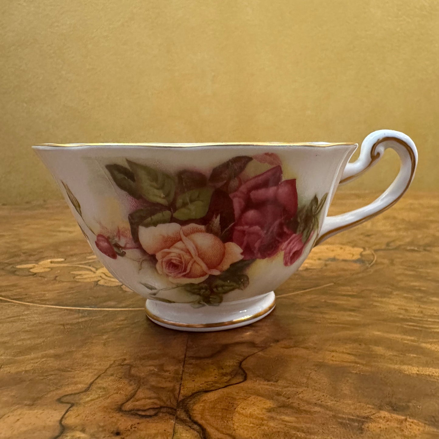 Vintage New Chelsea Cabbage Rose Cup