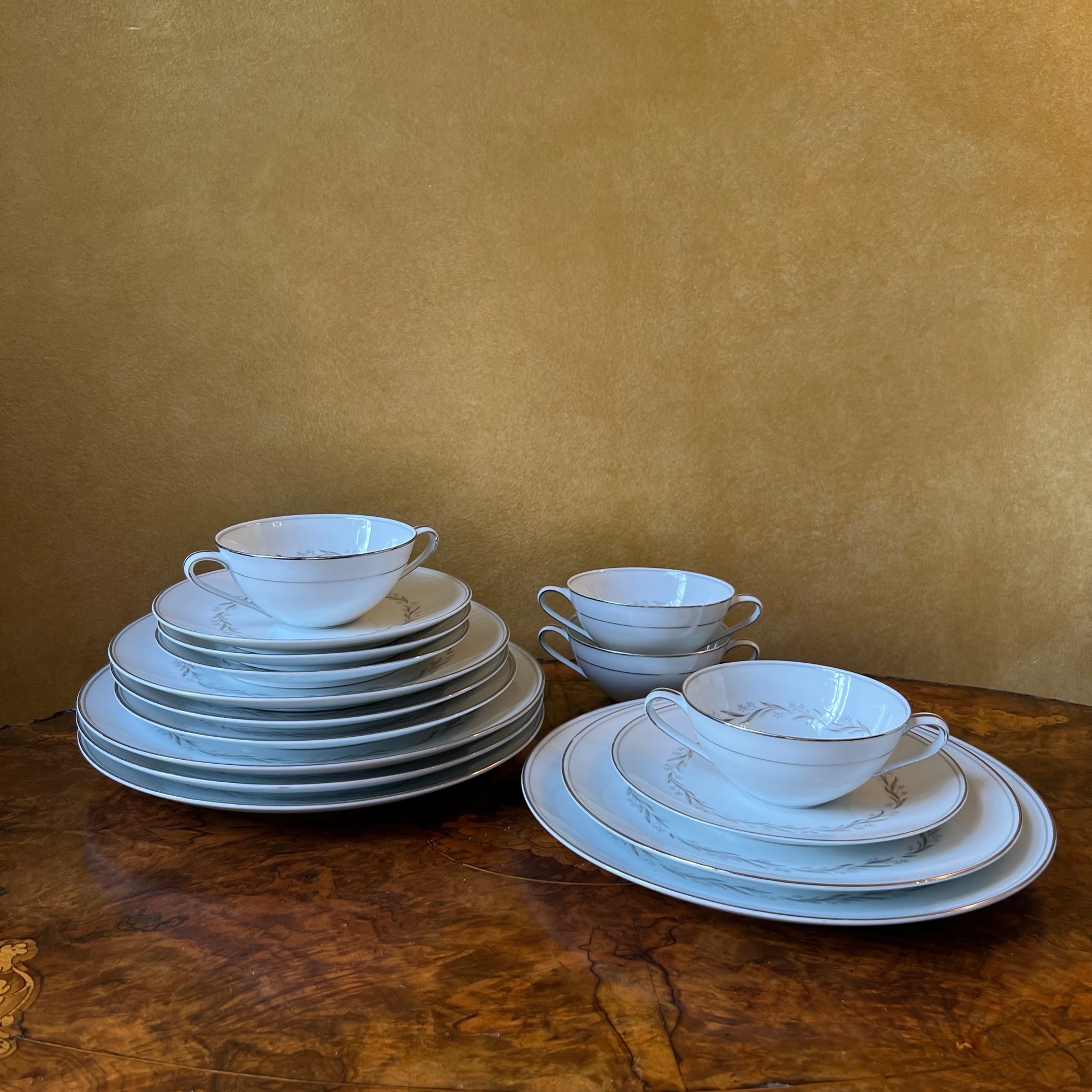 Vintage Noritake Almont 16 Piece Dinner Set – Antiques Yeah