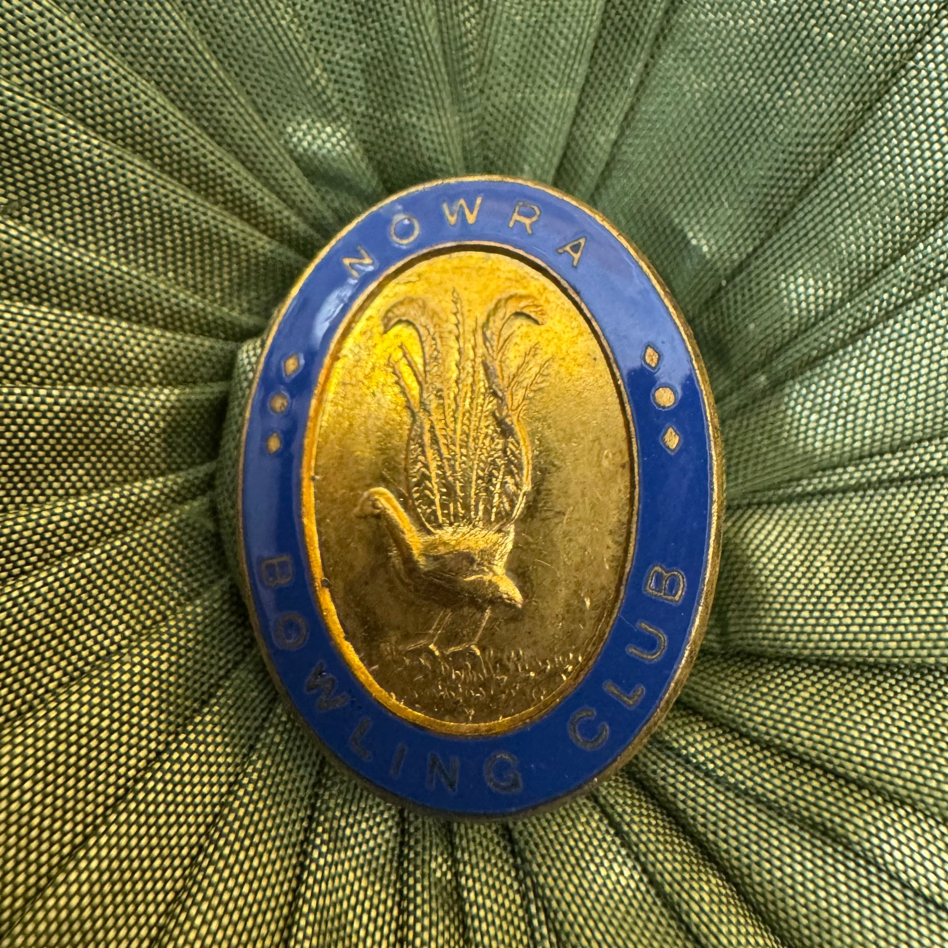 Vintage Nowra Bowling Club Lyrebird Badge Pin 