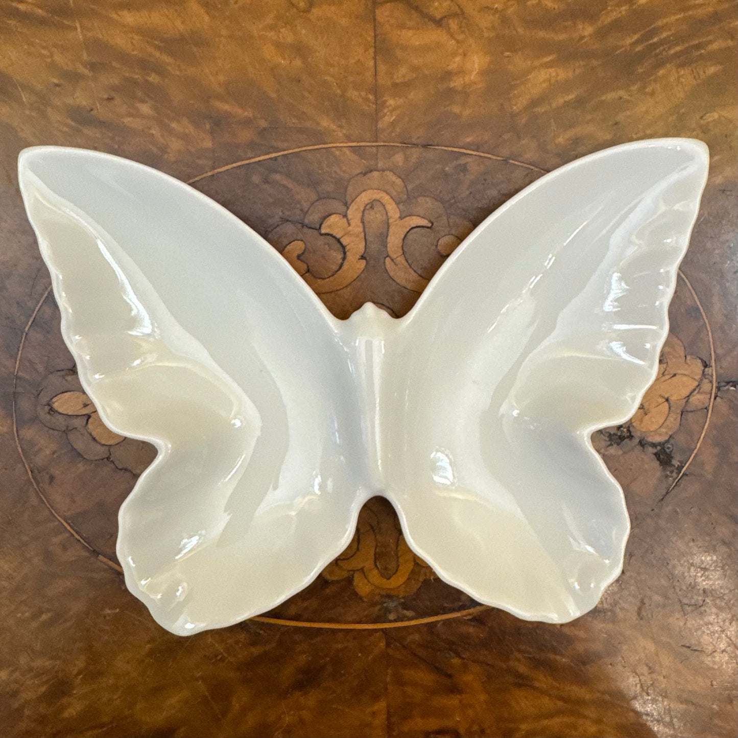 Vintage OMC White Butterfly Porcelain Jewelry Trinket Dish