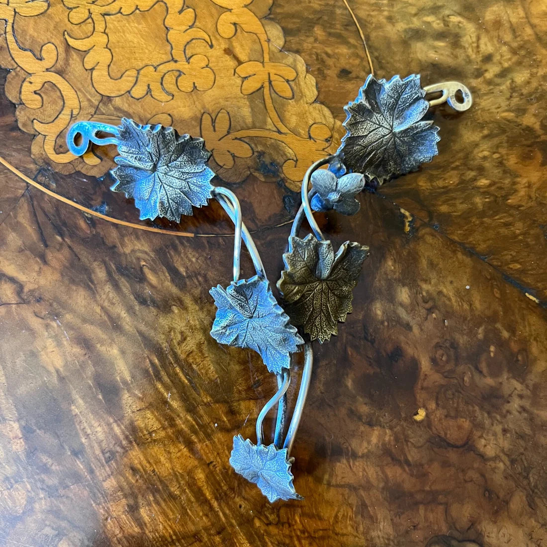 Vintage Ornate Leaves Hanging Ornament Pair