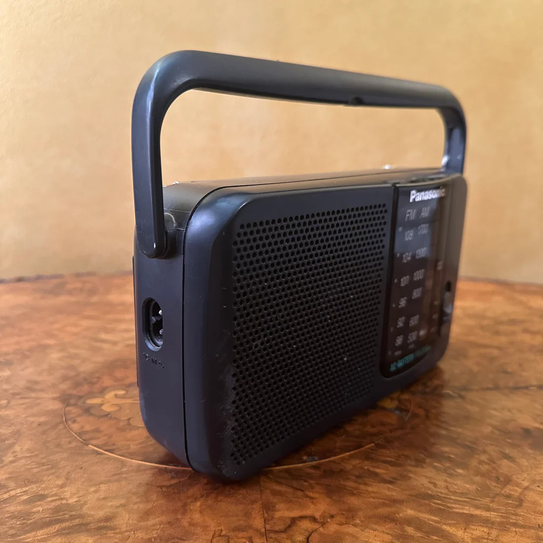 Vintage Panasonic RF-544 Fm/Am Portable Radio