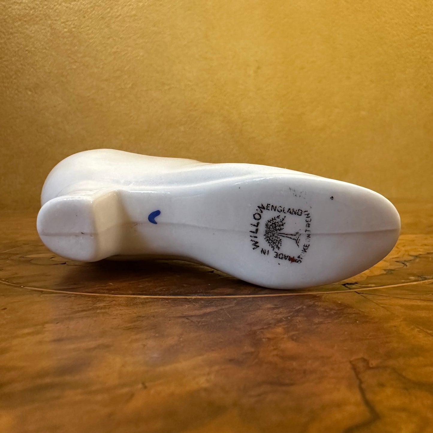 Vintage Queensland Crest Porcelain