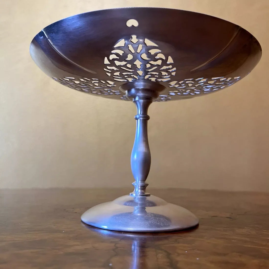 Vintage Renown Silver Plated Platter On Stand