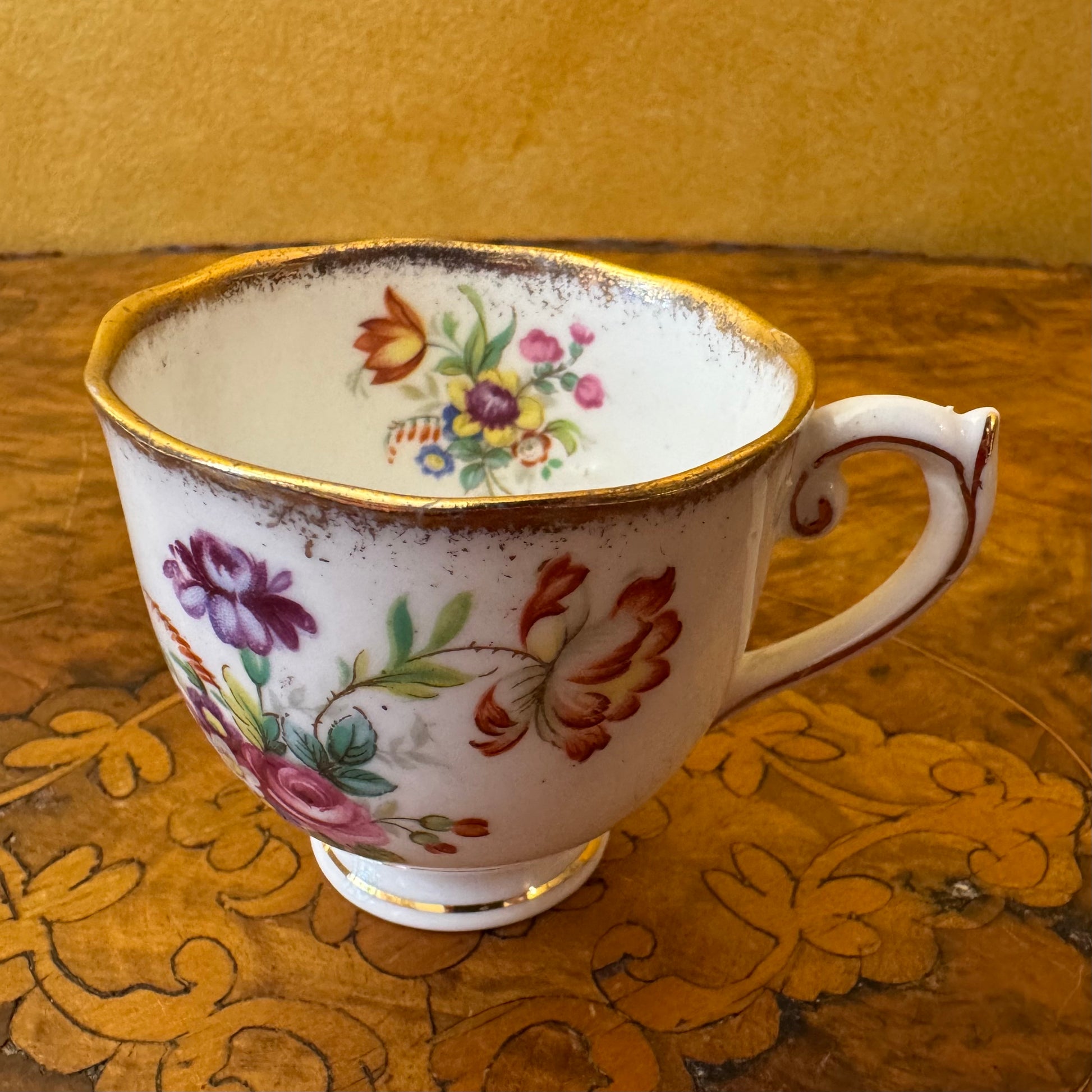 Vintage Roslyn Minuet Demitasse Cup 