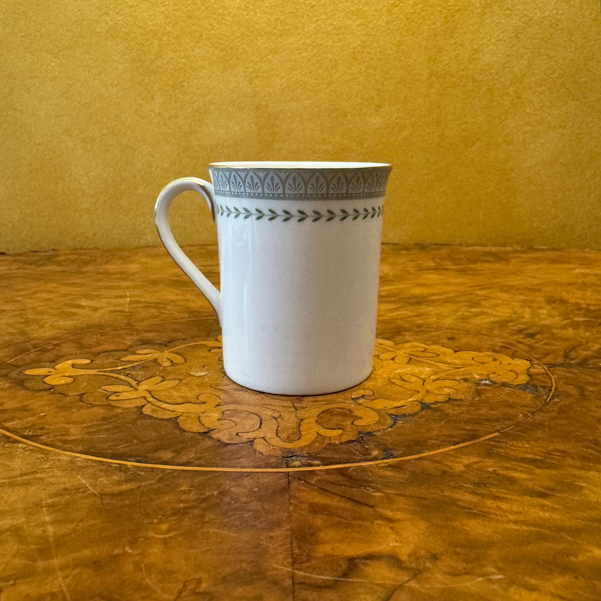 Vintage Royal Doulton Berkshire 40 Piece Coffee Cup 