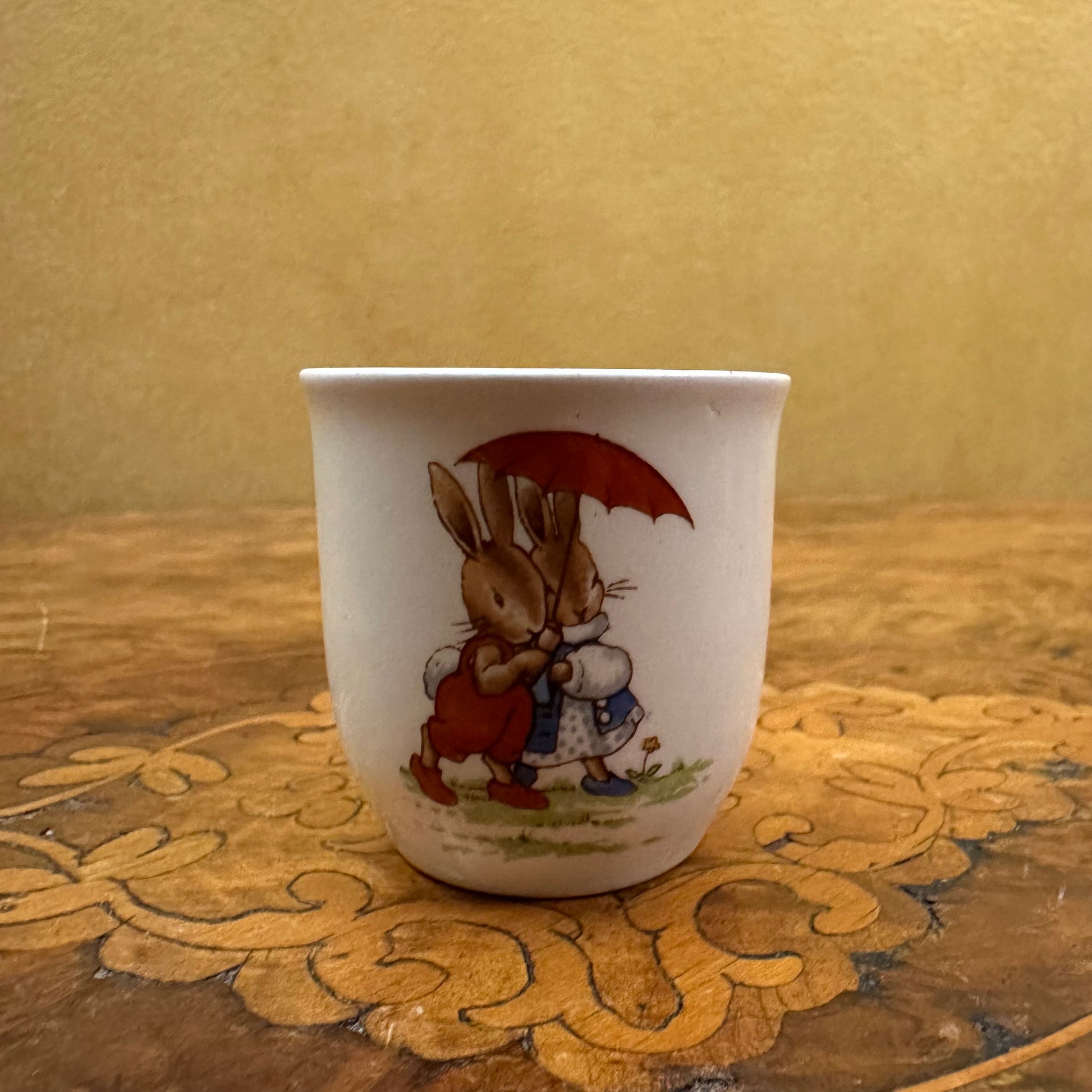 Vintage Royal Doulton Bunnykins Egg Cup Holder
