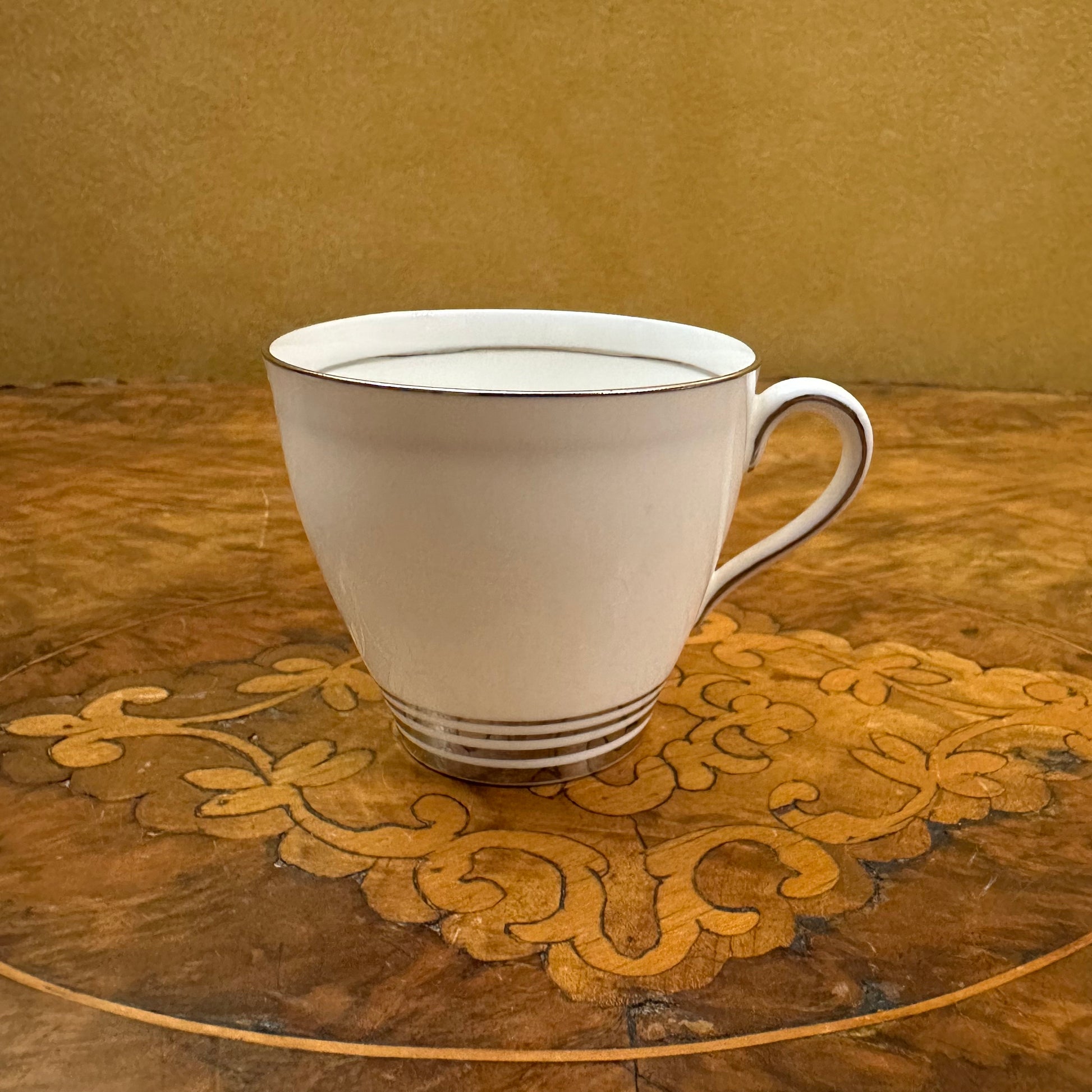 Vintage Royal Doulton Royalty Cup 