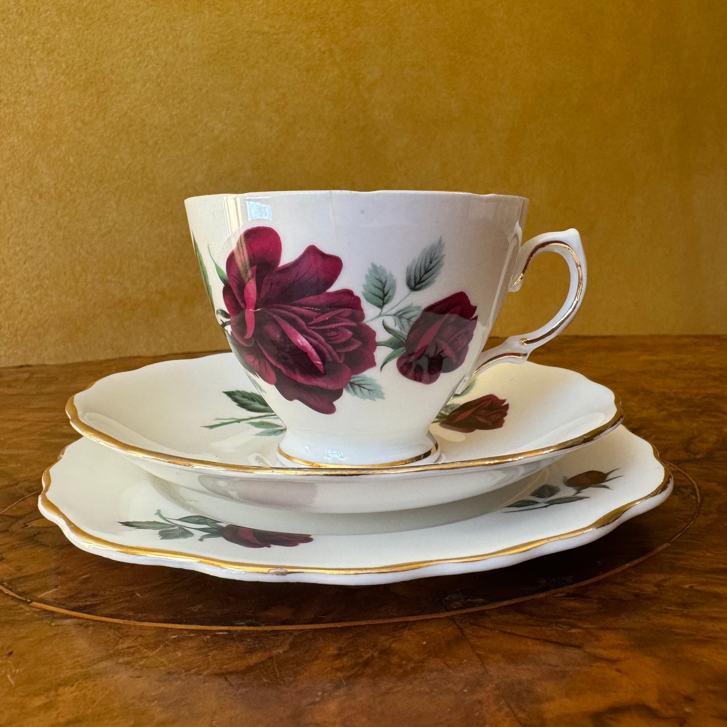 Vintage Royal Vale Rose Tea Cup Trio Set