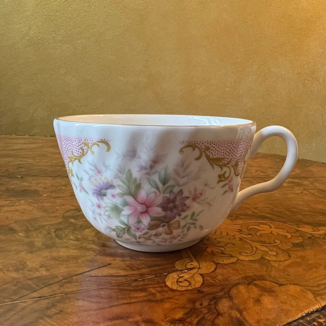 Vintage Royal Vale Serenity Print Tea Cup Trio Set