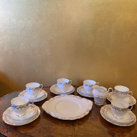 Vintage Salisbury Gold Floral 20 Pieces Tea Set