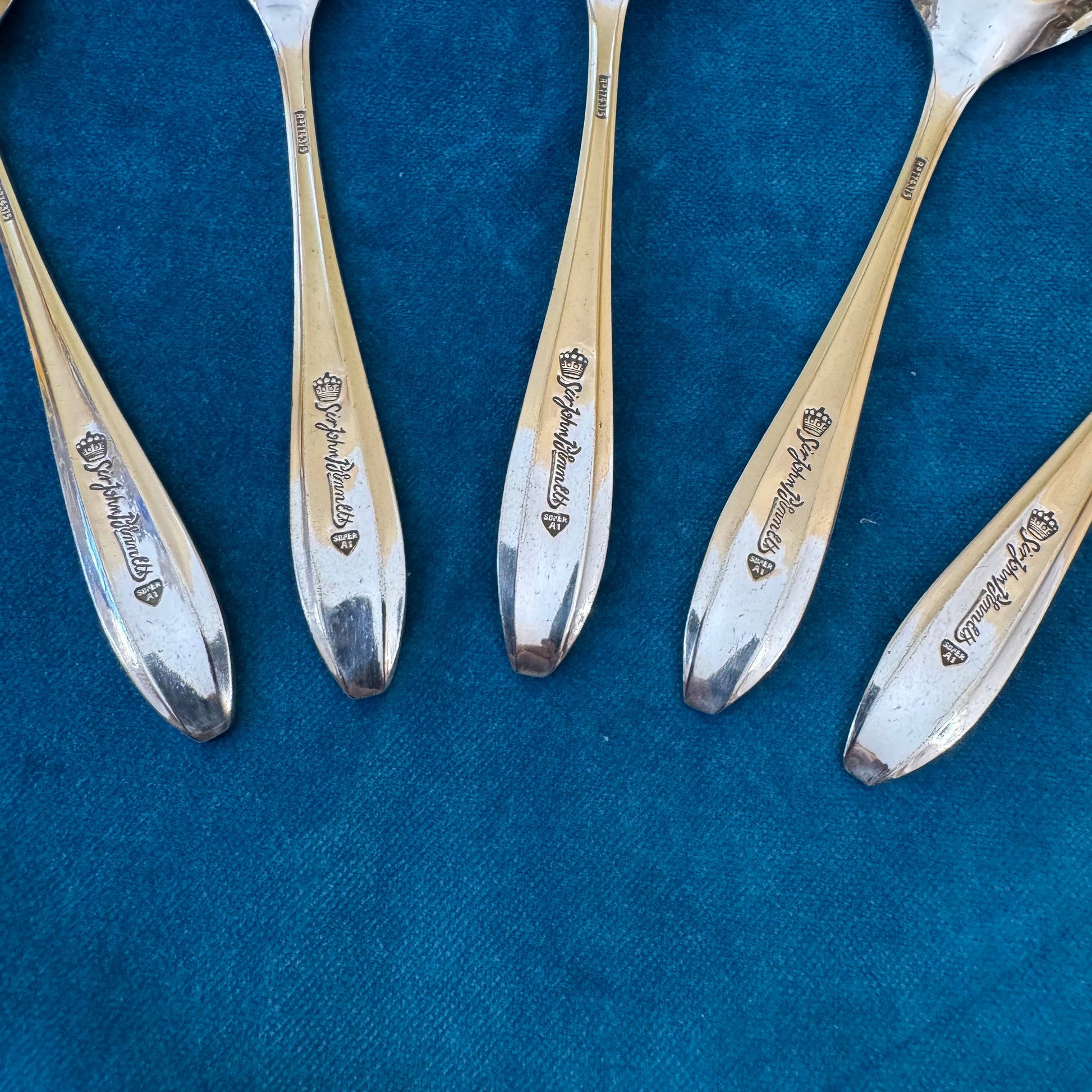 Vintage Sir John Bennett Shell Shaped Desserts Spoons