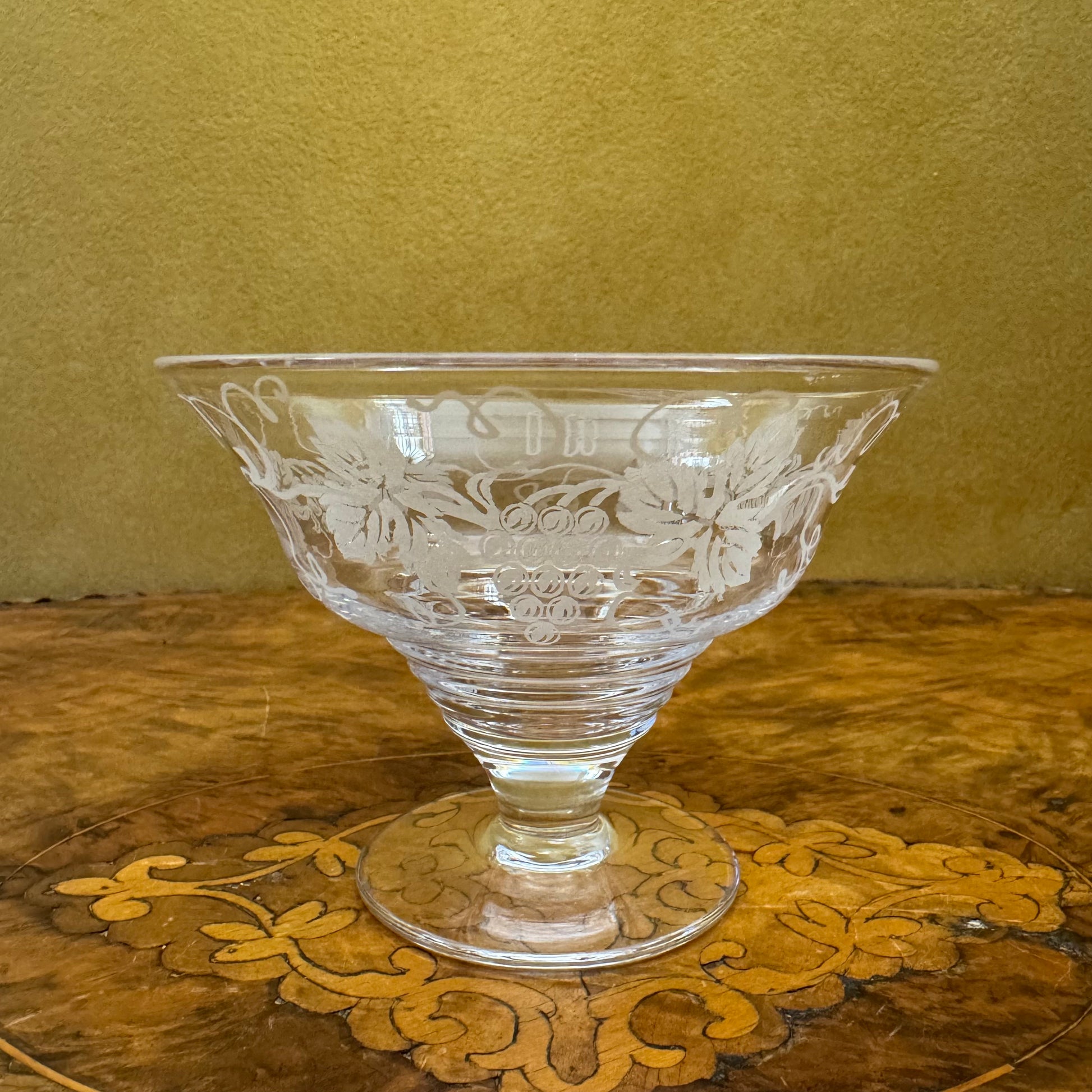 Vintage Stuart Crystal Etched Grapes & Leaves Footed Desserts Bowls Set 