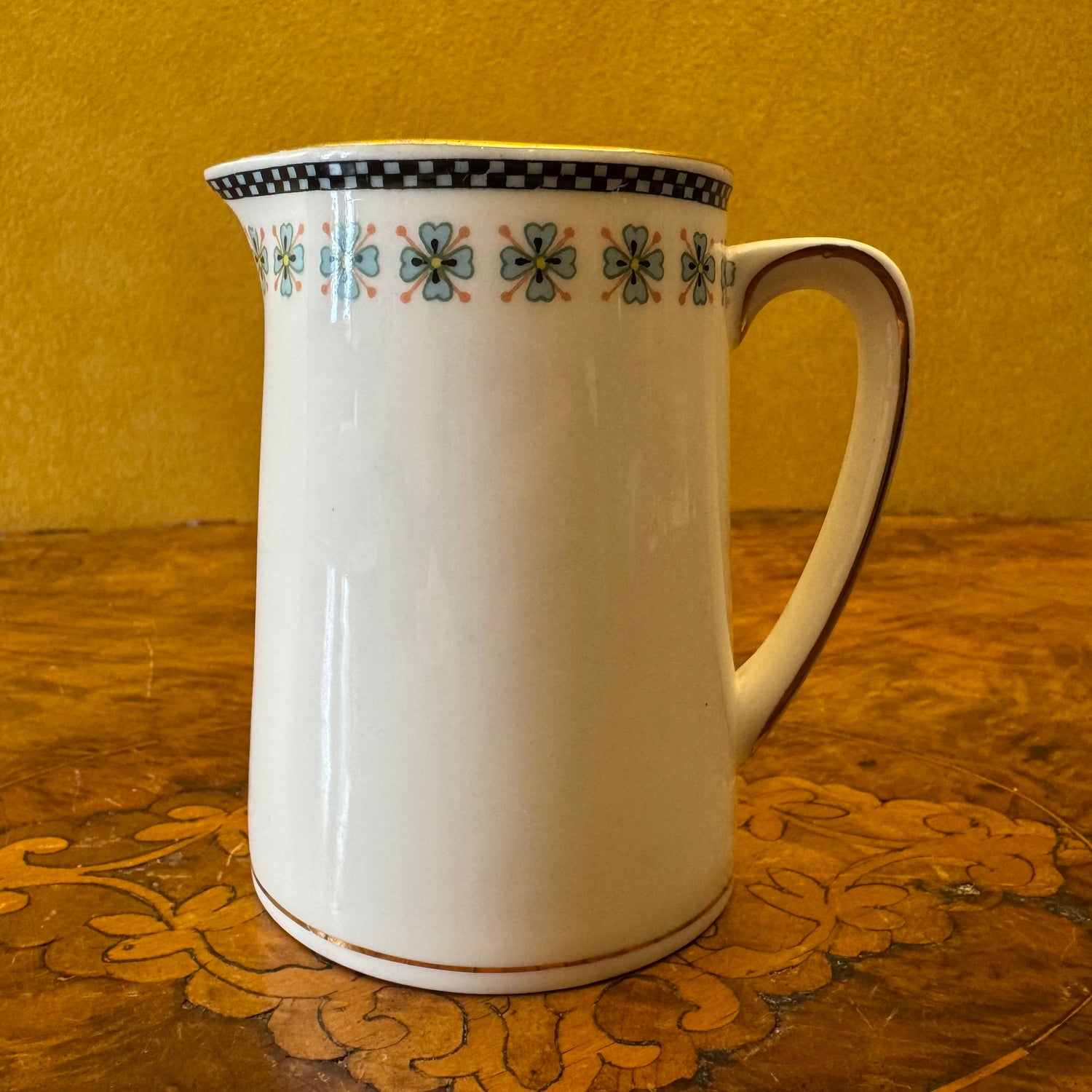 JUGS