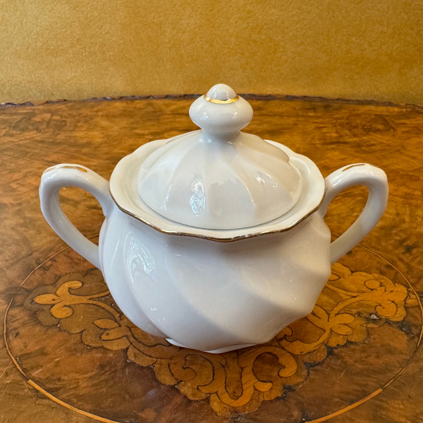 Vintage WG Japanese White & Gold Sugar Bowl 