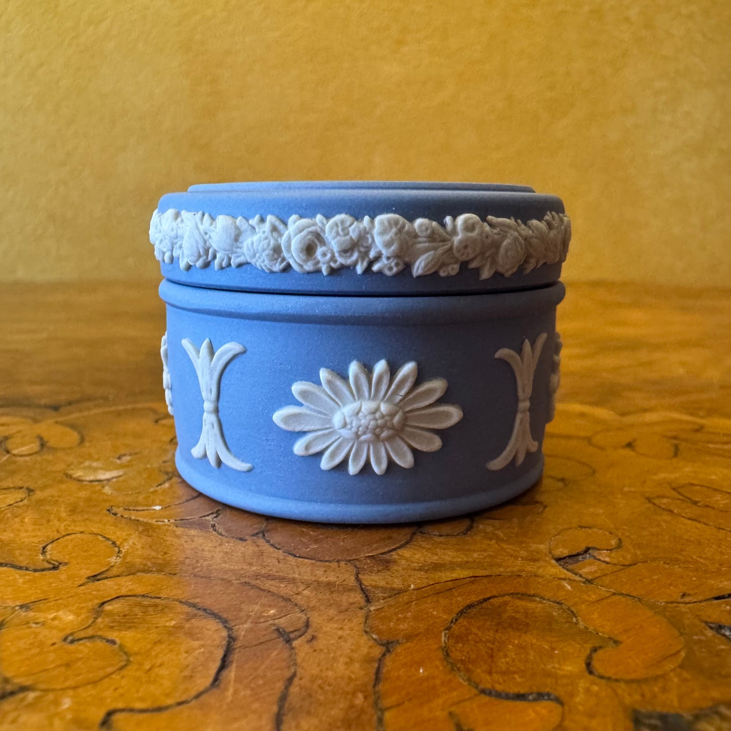 Vintage Wedgwood Blue Jasperware Round Box 