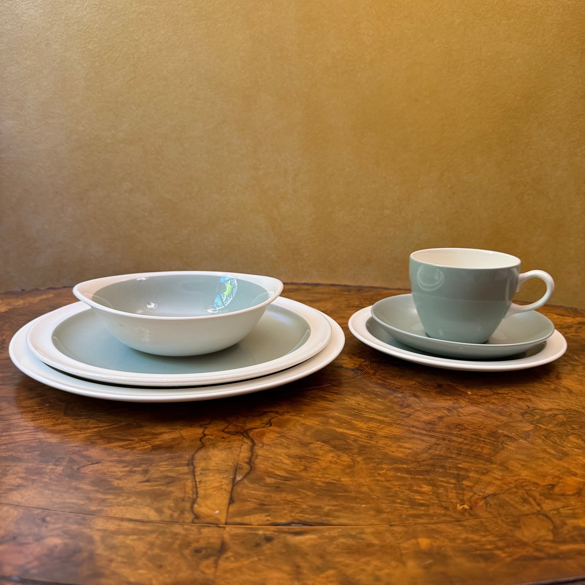 Vintage Wedgwood Etruria & Barlaston Green 24 Piece Dinner 